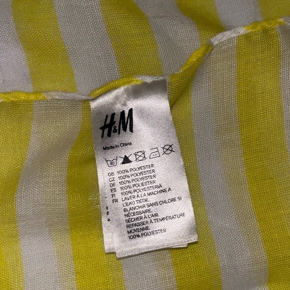 H & M yellow and white striped scarf​ - Picture 2 of 5